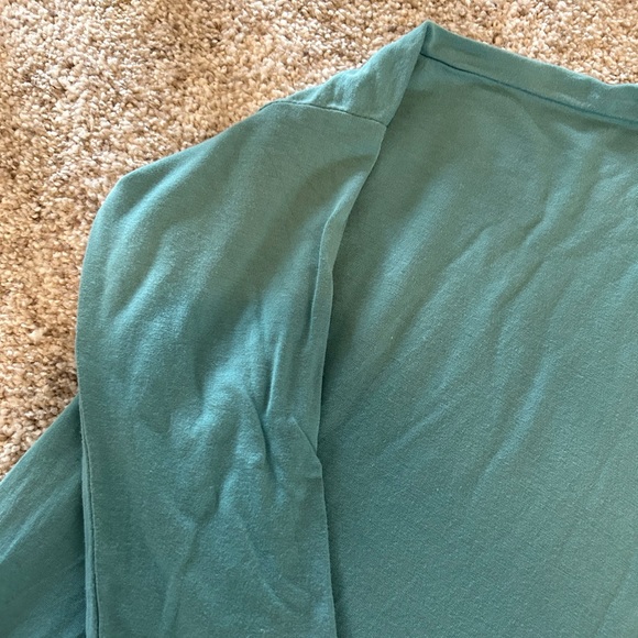 Piko flowy top, seafoam green color, size small - Picture 4 of 6
